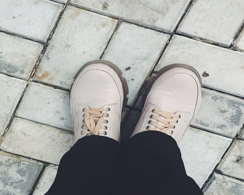 Comfortable daily footwear on pavement